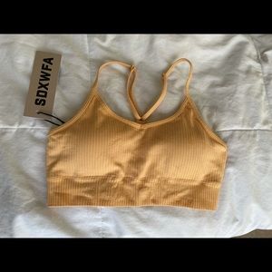 Sarah’s Day x White Fox 5 am club seamless sports bra mango NWT size small